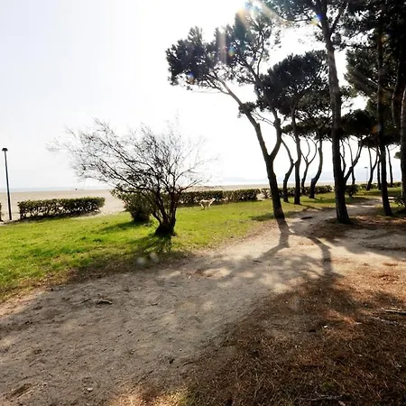 Sea View With Pool In Argeles-sur-Mer